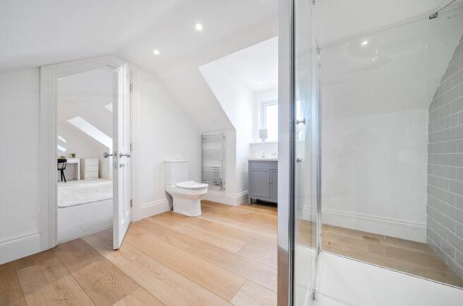 Master Ensuite 