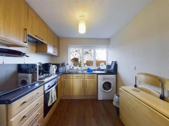 Kitchen:
