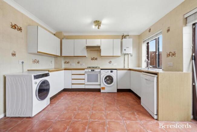 Dagenham Road, Romford, RM7 photo 4
