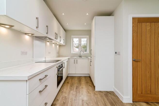 Coventry Lane, Bramcote, Nottingham photo 4