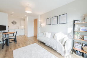 10, Ashcombe House, Meridian Way, Southampton SO14 0AF