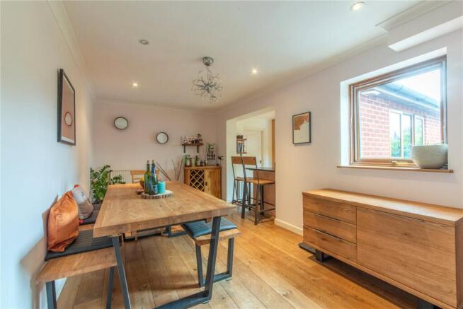 Worlds End, Beedon, Newbury, Berkshire, RG20 photo 4