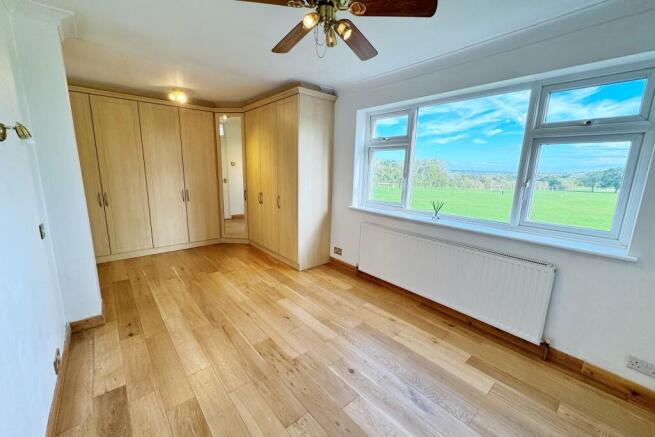 Main Bedroom (2)