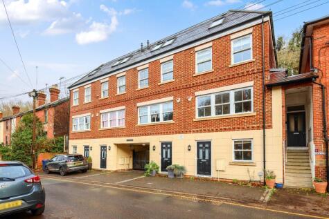 Brighton Road, Godalming, Surrey, GU7