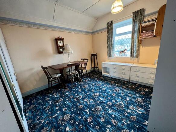 dining room.jpg