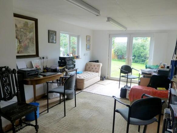 HOME OFFICE/GARDE...