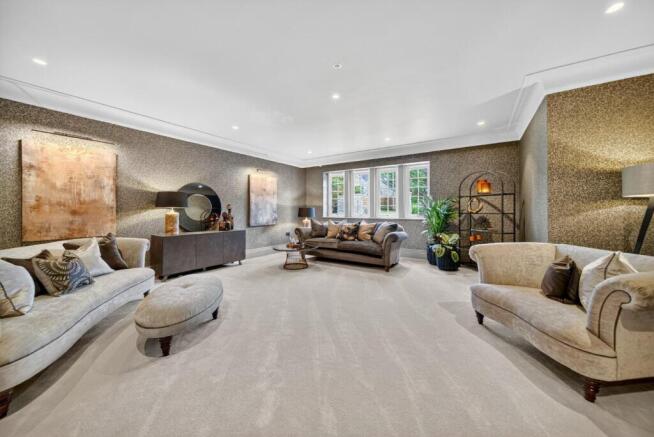 8 bed Detached for sale Image 8