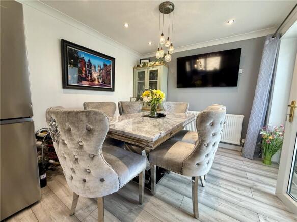 3 bed Detached for sale Image 8