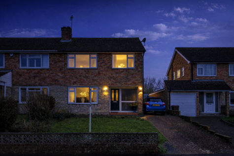 Extended Family Home - Walking Distance to Schools & Shops