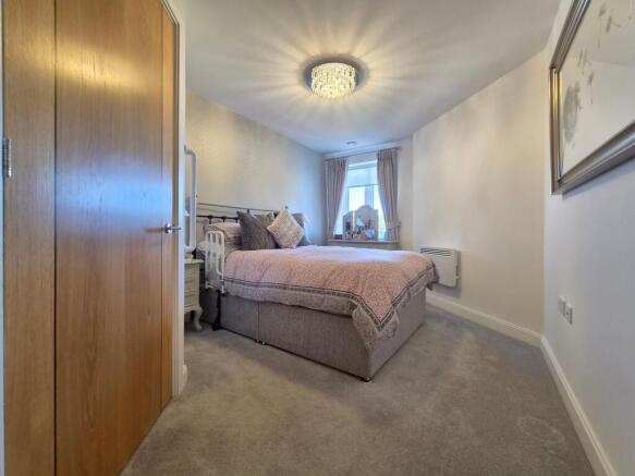 1 bed Flat for sale Image 7