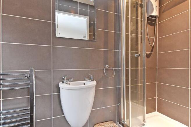 En-Suite Showe...