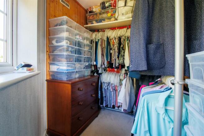 DRESSING AREA