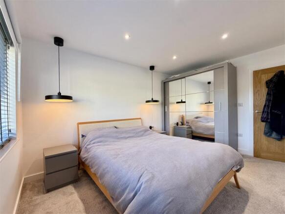 Bedroom 1.jpg