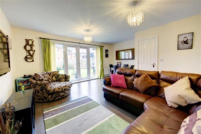 Lounge/Dining Room