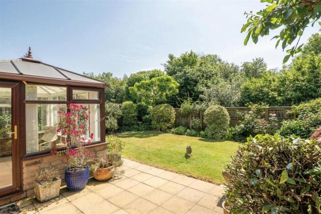 Garden and Outlook