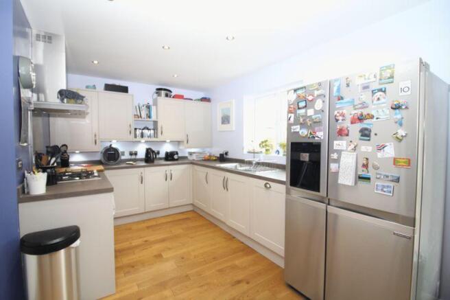 Kitchen/Dining...