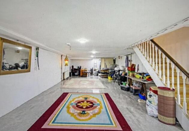 4-bed detached on 1d St Dunstans Avenue, London, W36QD, £1,100,000