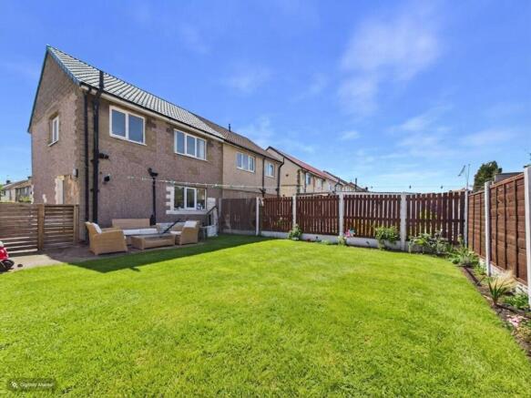 2 bed Semi-Detached for sale in castleford