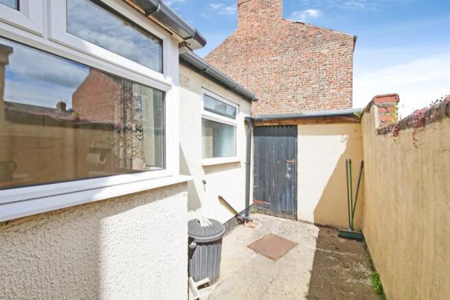 2 bed Terraced for sale Image 7