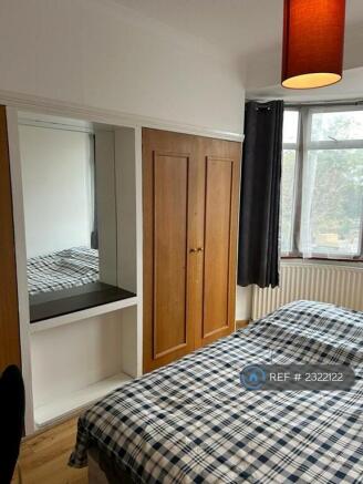 Bedroom Pic 3 