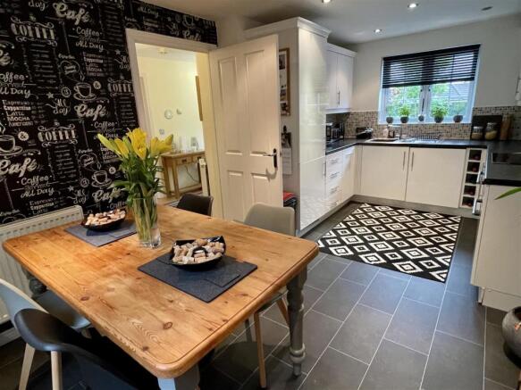Kitchen/Dining Room