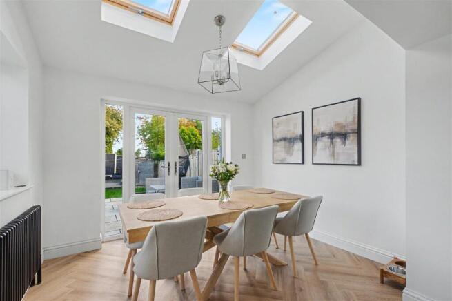 Dining Room_1.jpeg