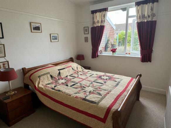 Bedroom1.jpg