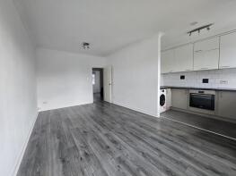 Flat 6, 173 Cumberland Court, Horn Lane, Woodford Green IG8 9AF