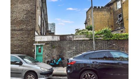Flat A, 19 Southolm Street, Battersea, London, SW11
