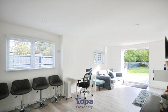 Bd4ed3de-Garden 20room.JPG