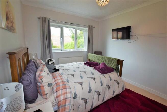 BEDROOM 2