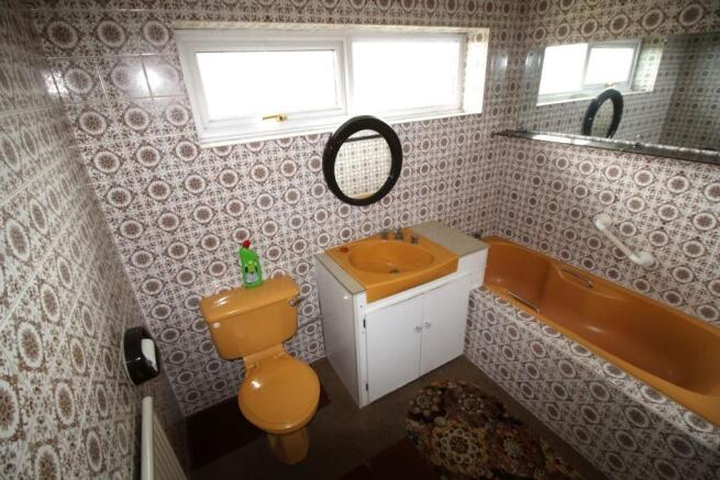 Bathroom / Shower Room / WC