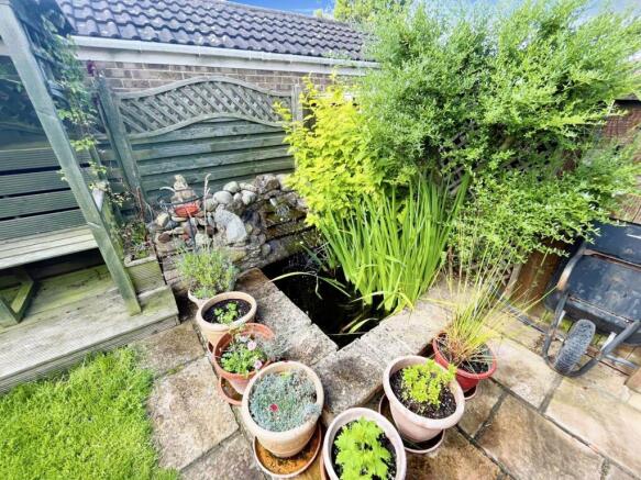 3 bed Semi-Detached for sale Image 12