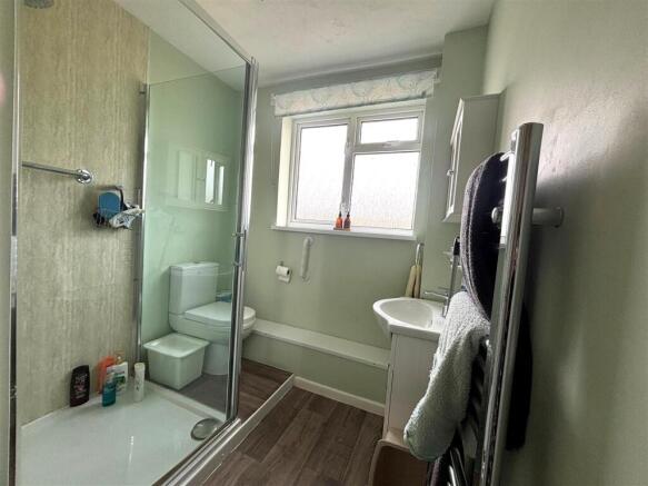 Shower room.jpg