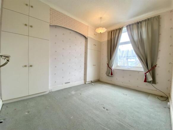 2 bed Terraced for sale Image 5