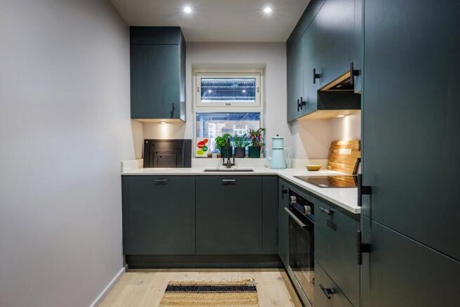 Harts Yard, Farnham, Surrey, GU9 photo 4