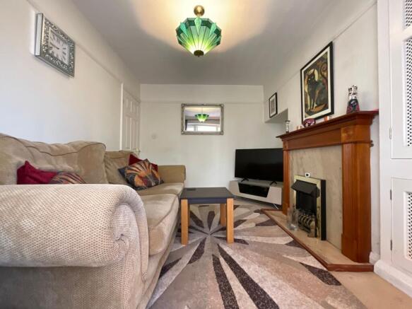 3 bed Semi-Detached for sale Image 6