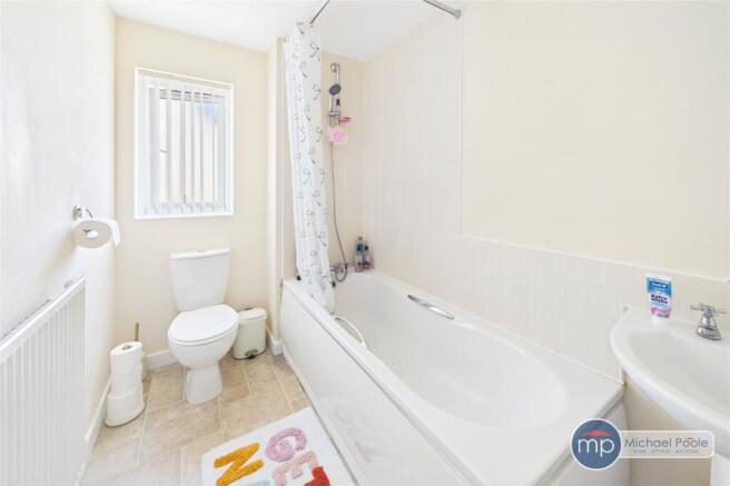 3 bed Semi-Detached for sale Image 12