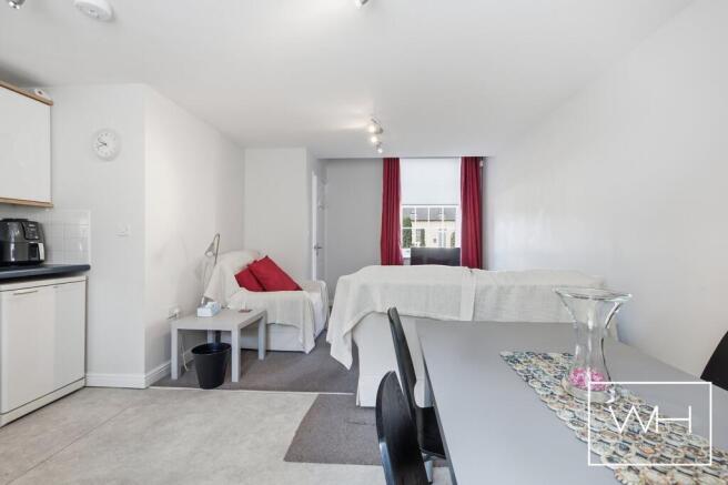 3 bed Coach House for sale Image 7