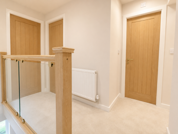 4 bed Semi-Detached for sale Image 11