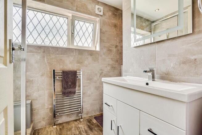 3 bed Semi-Detached Bungalow for sale Image 12