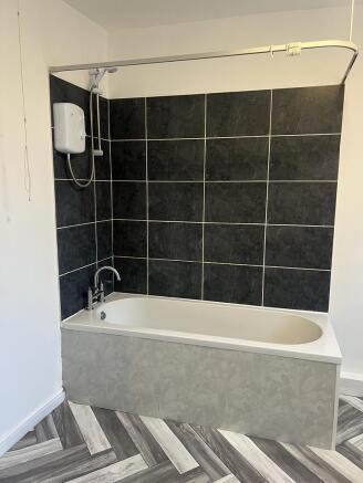 2 bed Apartment to rent Image 4