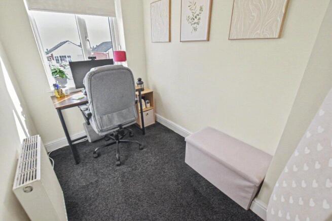 3 bed Semi-Detached for sale Image 10