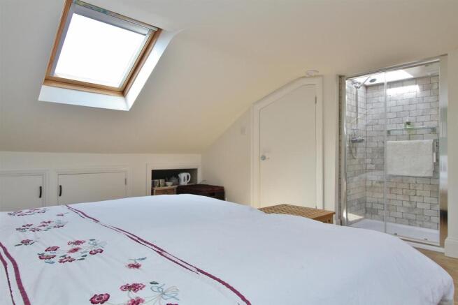 bed 1 (2).jpg