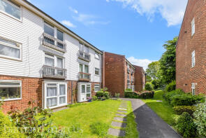33, Holmbury Grove, Featherbed Lane, Croydon CR0 9AN