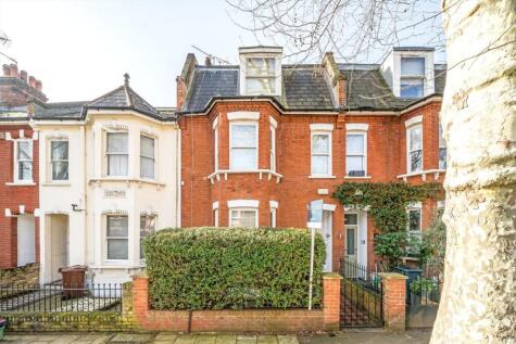 Silver Crescent, Chiswick