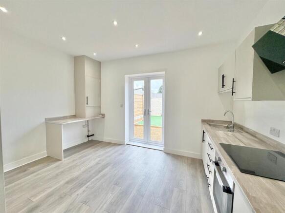 Dining Kitchen 2.jpg