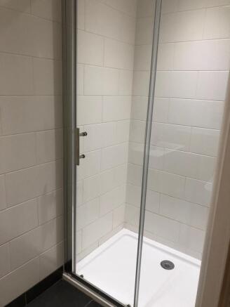 2 bed Apartment to rent Image 9