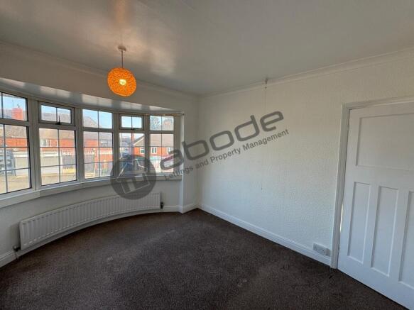3 bed Semi-Detached to rent Image 12