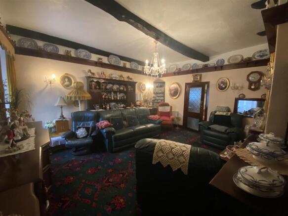 SITTING ROOM